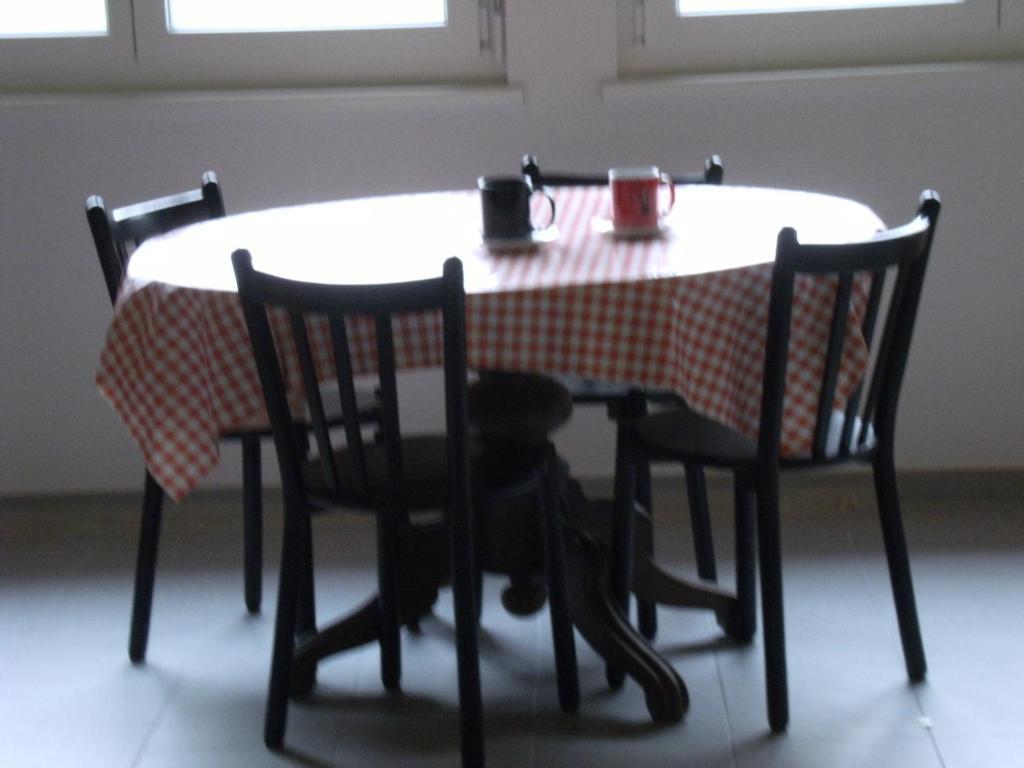 Appartement De Vacances Niederer La Côte-aux-Fées Esterno foto